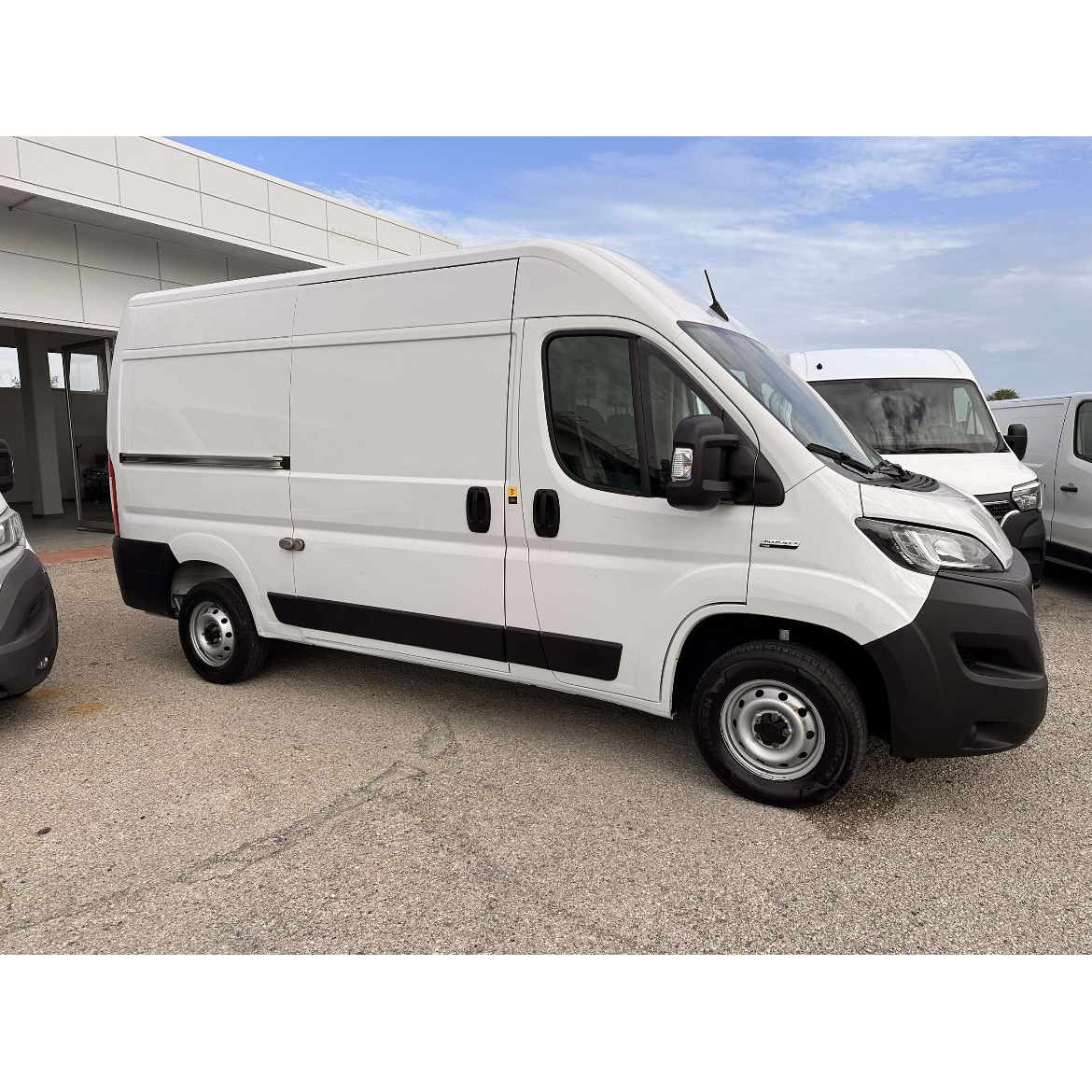 Fiat Ducato L2H2 2.2 140CV Multijet 3 – Furgone Professionale | Potenza e Versatilità